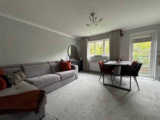 Vellum Drive, Carshalton, Surrey SM5, 2 bed maisonette to rent, £1,600 pcm | PrimeLocation