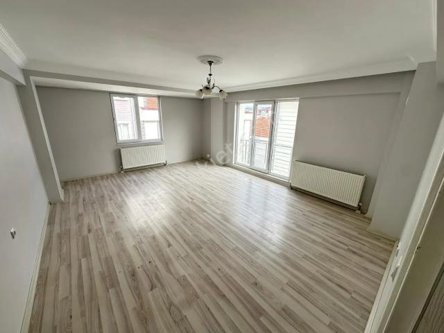 Vepaş'tan Üniversite Yolu Kiralık 3+1 Geniş Daire 145 M²