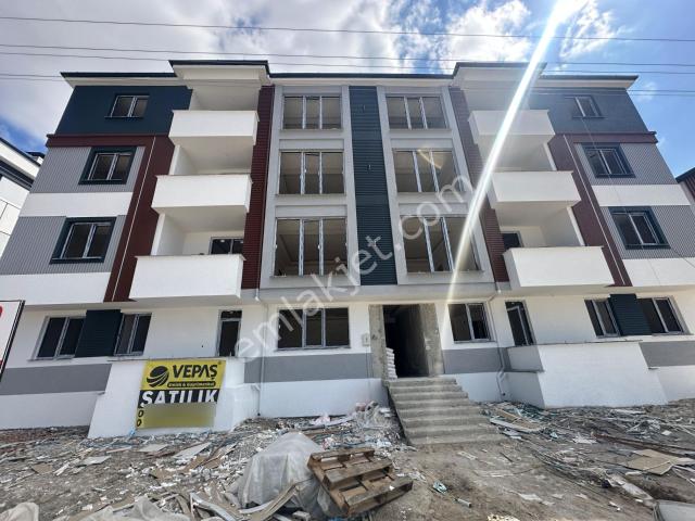 Vepaş'tan Fırsat Daire! Fatih Caddesi Satılık 2+0 Geniş Daire