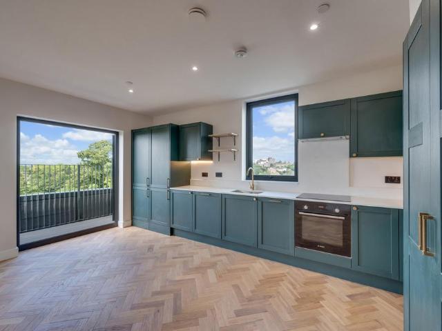 Vertic Apartments, Harlesden Road, NW10 3 bed apartment to rent £3,250 pcm £750 pw