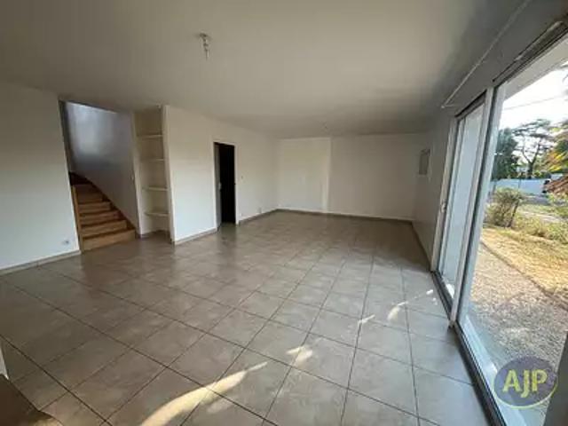 Vertou 44120 Location maison 5 pièces t5 au dernier étage jardin
