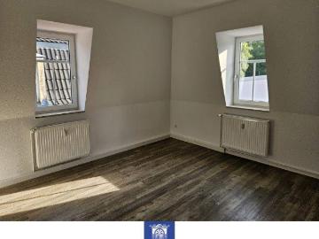 VertrÃ¤umte Dachwohnung mit separater KÃ¼che in Heidenau!