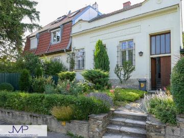 Verträumtes Winzerhaus mit weitläufigem, ruhigem Garten und Wienblick!