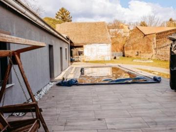 Verträumtes Bauernhaus neu adaptiert 2013 mit Toreinfahrt, Pool, Stadel und Schuppen