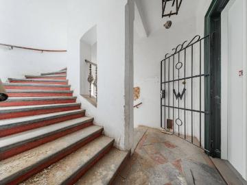 Verwirklichen Sie Ihren Wohntraum im klassischen Wiener Altbau