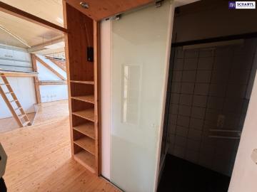 Verwirklichen sie sich selbst 96m² aufgeteilt auf zwei bestandswohnungen + ca. 106 m2 baugenehmigter Rohdachboden