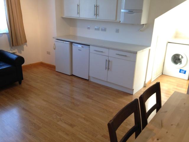 Very Near Craven Avenue Area, Ealing Broadway West W5, 1 bed flat to rent, £1,800 pcm | PrimeLocation
