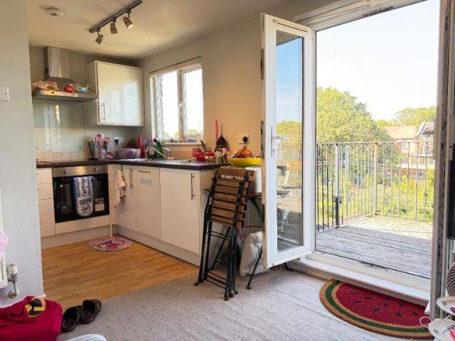 Very Near Craven Avenue Area, Ealing Broadway West W5, 1 bed flat to rent, £1,900 pcm | PrimeLocation