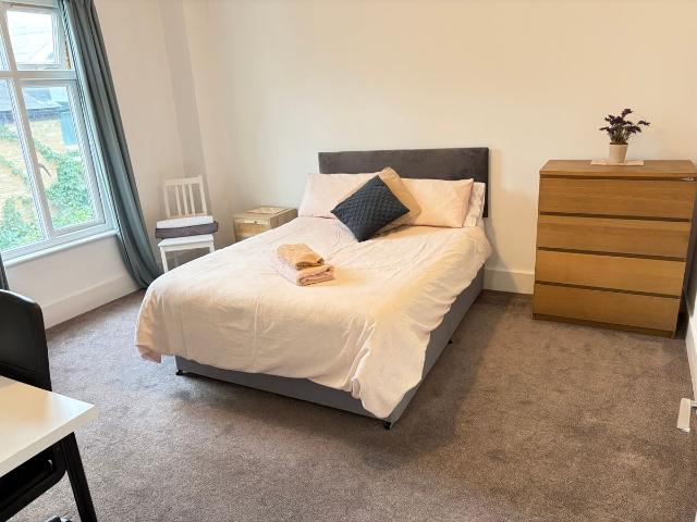 Very Near St. Marys Church Area, Ealing W5, 3 bed shared accommodation to rent, £950 pcm | PrimeLocation