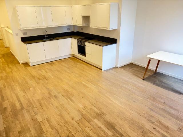 Very Near Riverbank Way Area, Brentford TW8, 1 bed flat to rent, £1,525 pcm | PrimeLocation