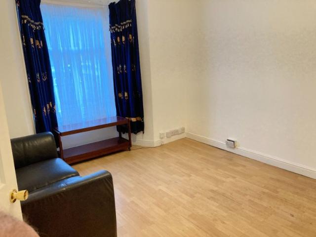 Very Near Vespan Road Area, Shepherds Bush W12, 4 bed terraced house to rent, £4,400 pcm | PrimeLocation