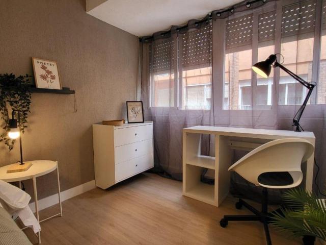 Very neat double bedroom in San Vicente del Raspeig