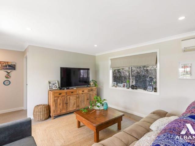 Very neat flat