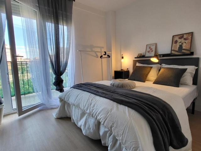 Very neat single bedroom near Alacant train station