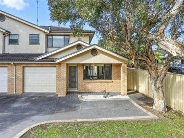 South Windsor, Colo Heights - Parking, Equipped kitchen