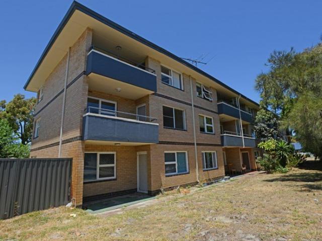 VERY NEAT UNIT IN GREAT LOCATION