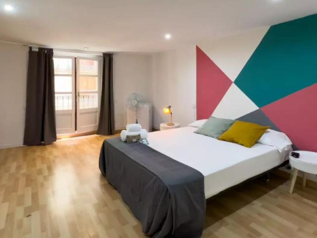 Very nice 1 bedroom flat near the Liceu metro
