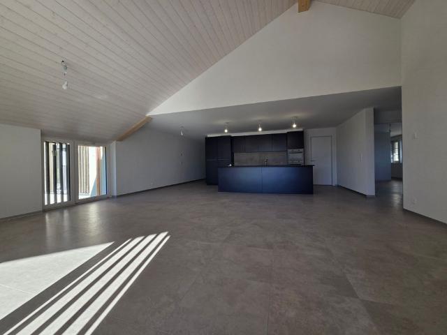 Very nice 4.5 room apartment, close to the Golf de Lausanne