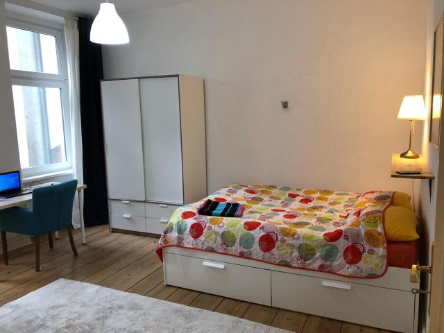 Very nice location! Cosy 1 room apartment between Friedrichshain and Prenzlauer Berg, Berlin Amsterdam Apartments for Rent