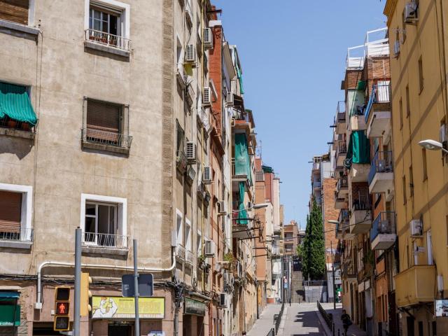 Very nice single bedroom near the Torrassa metro