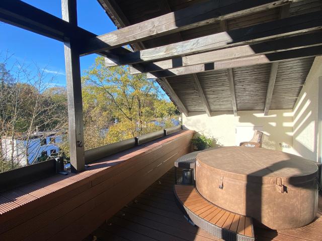 Very nice penthouse with many extras