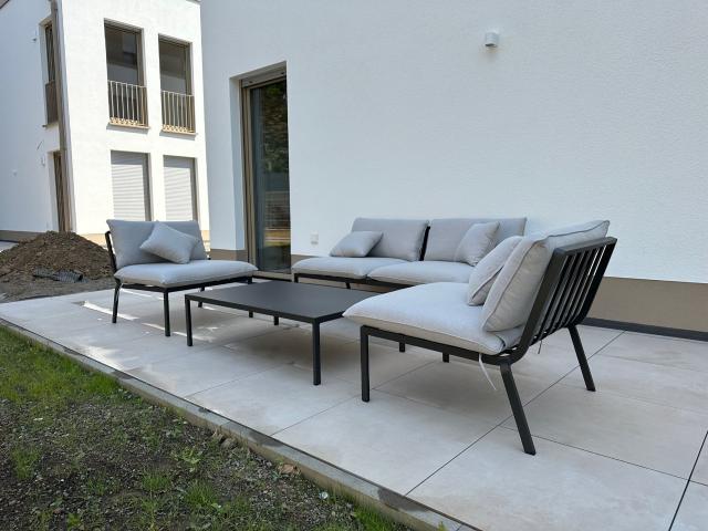 Very nice temporary home with private garden