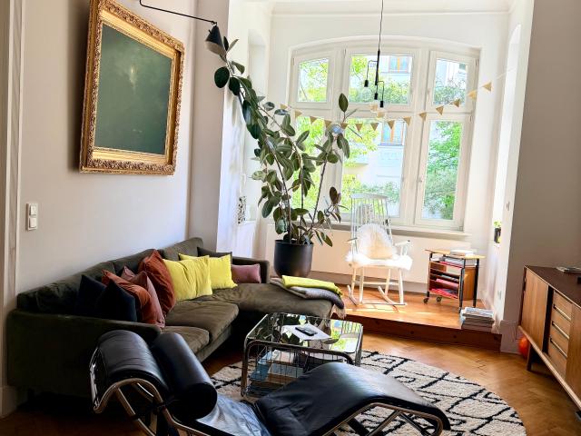 Very beautiful 5 room period apartment in the green heart of Pankow