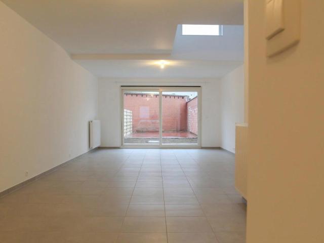Very bright and spacious NEW BUILD home with a beautiful sou