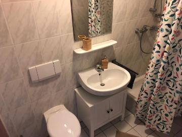Very bright apt. with balcony near S Bahn Grünau and good connection to the airport BER, Berlin Amsterdam Apartments for Rent