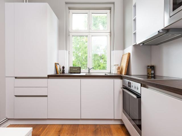 Very Central and spacious 2 bedroom apartment, Berlin Amsterdam Apartments for Rent