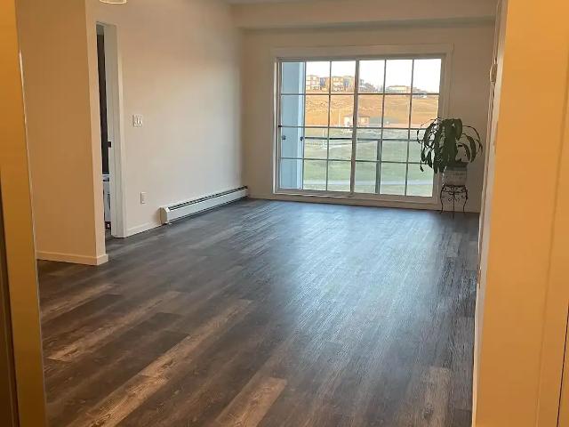 Very Clean condo unit with the picturesque view — 2 Bedrooms Condo Unit