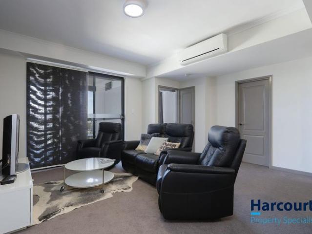 Very Close to Shops Modern Furnished Apartment