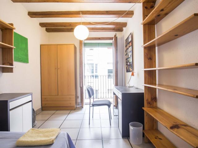 Very cool double bedroom in El Raval