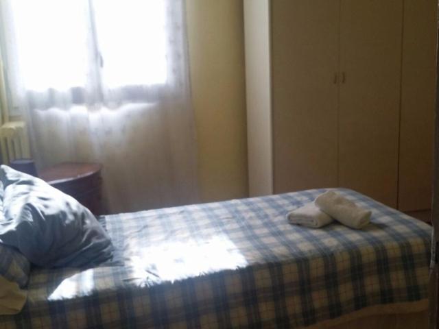 Very comfy twin bedroom in the Les Tres Torres neighbourhood