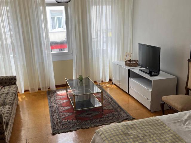 Very comfy 3 bedroom apartment near the A Coruña train station