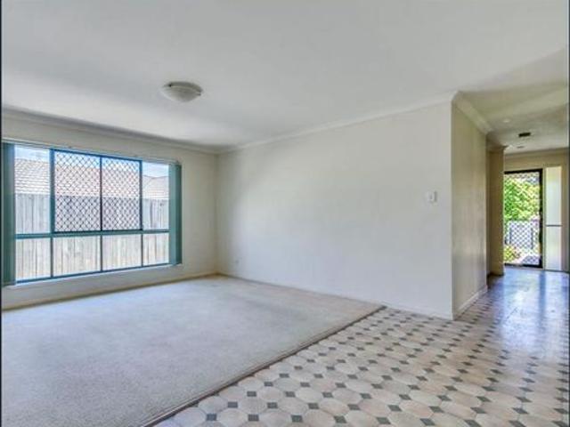 VERY COMFORTABLE HOME CLOSE TO BUS & TRAIN STATION