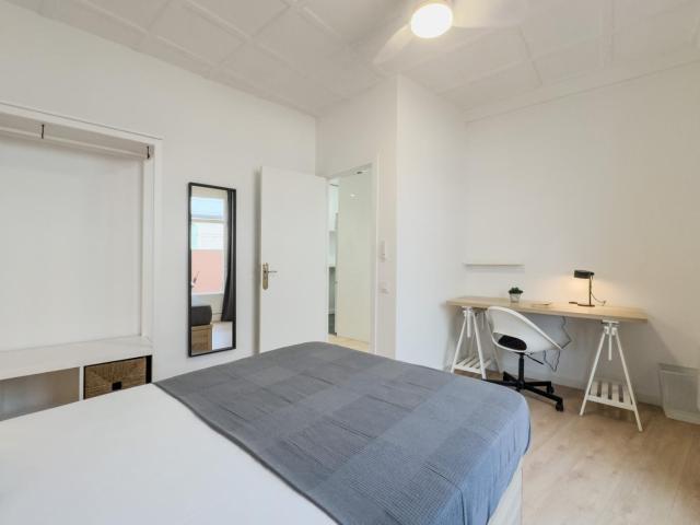 Very cosy double bedroom near Plaça de Catalunya
