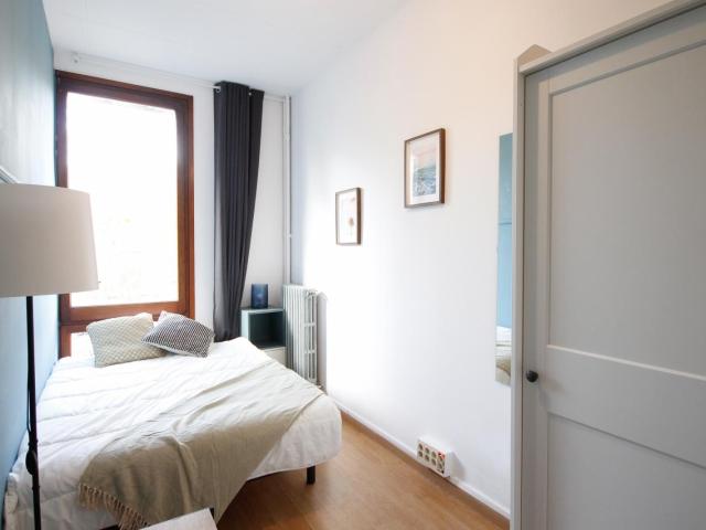 Very inviting double bedroom near Universitat de Barcelona