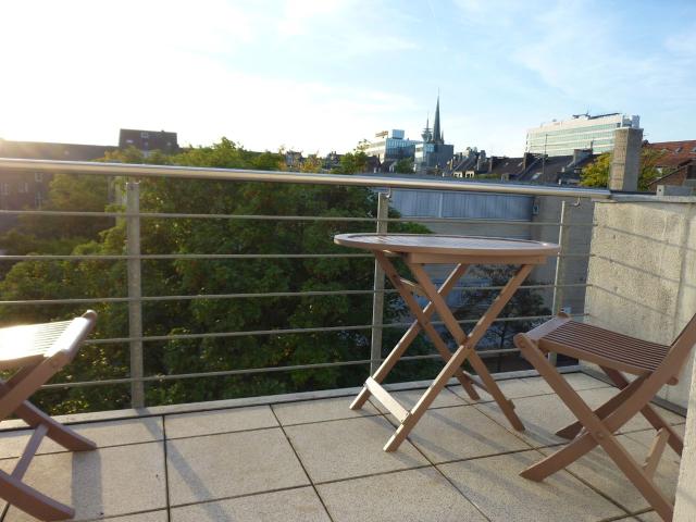 Very lovely apartment with south facing balcony and high ceilings in central location, Dusseldorf Amsterdam Apartments for Rent
