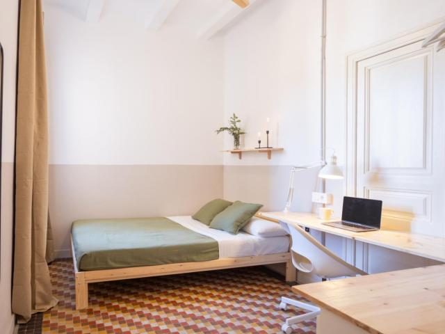 Very pleasant double bedroom near the Sant Andreu metro