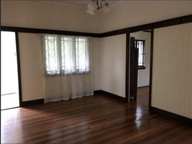 VERY PRIVATE CHARACTER HOME NEAR BEACH!