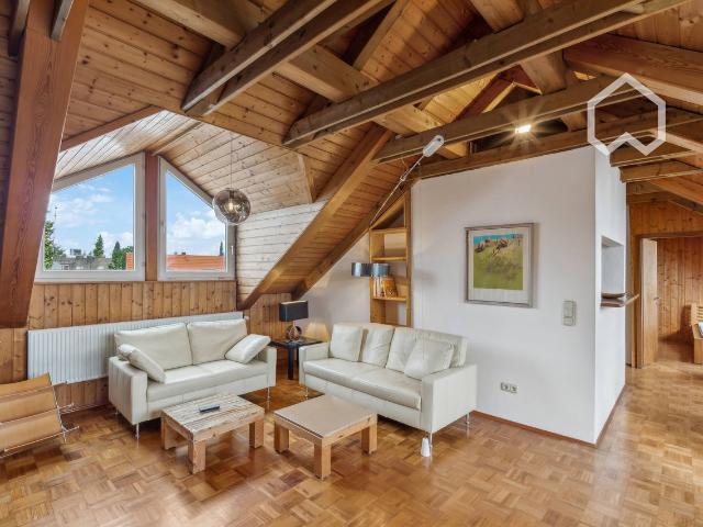 Very quiet, cosy attic flat in a small house close to the underground, Munchen Amsterdam Apartments for Rent