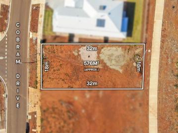 Very rare golf course block, titled, 576m2, in the heart of Eynesbury