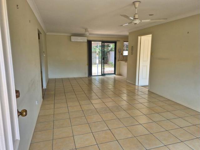 Very Rare Low Set Unit in Lovely Victoria Cove 3 bed / 2 bath