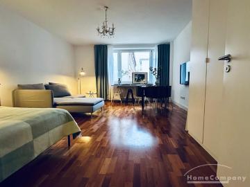 Very sunny, modernly furnished 1 room apartment in the popular Theresienstraße