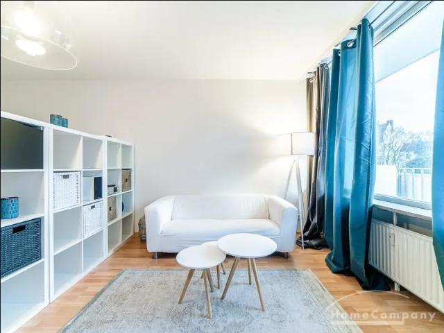 Very simply furnished single usage apartment. Temporary rental