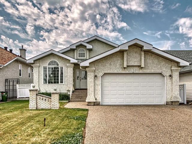 Very Spacious Detached Double Car Garage House for Rent