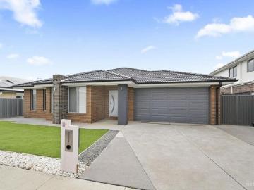Very Spacious Family Home Lucas