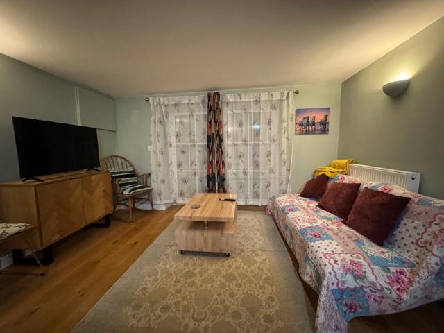 Very spacious 1 bed property All bills included