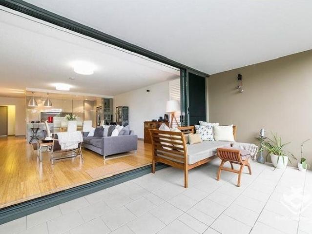Very Spacious 2 Bedroom Apartment